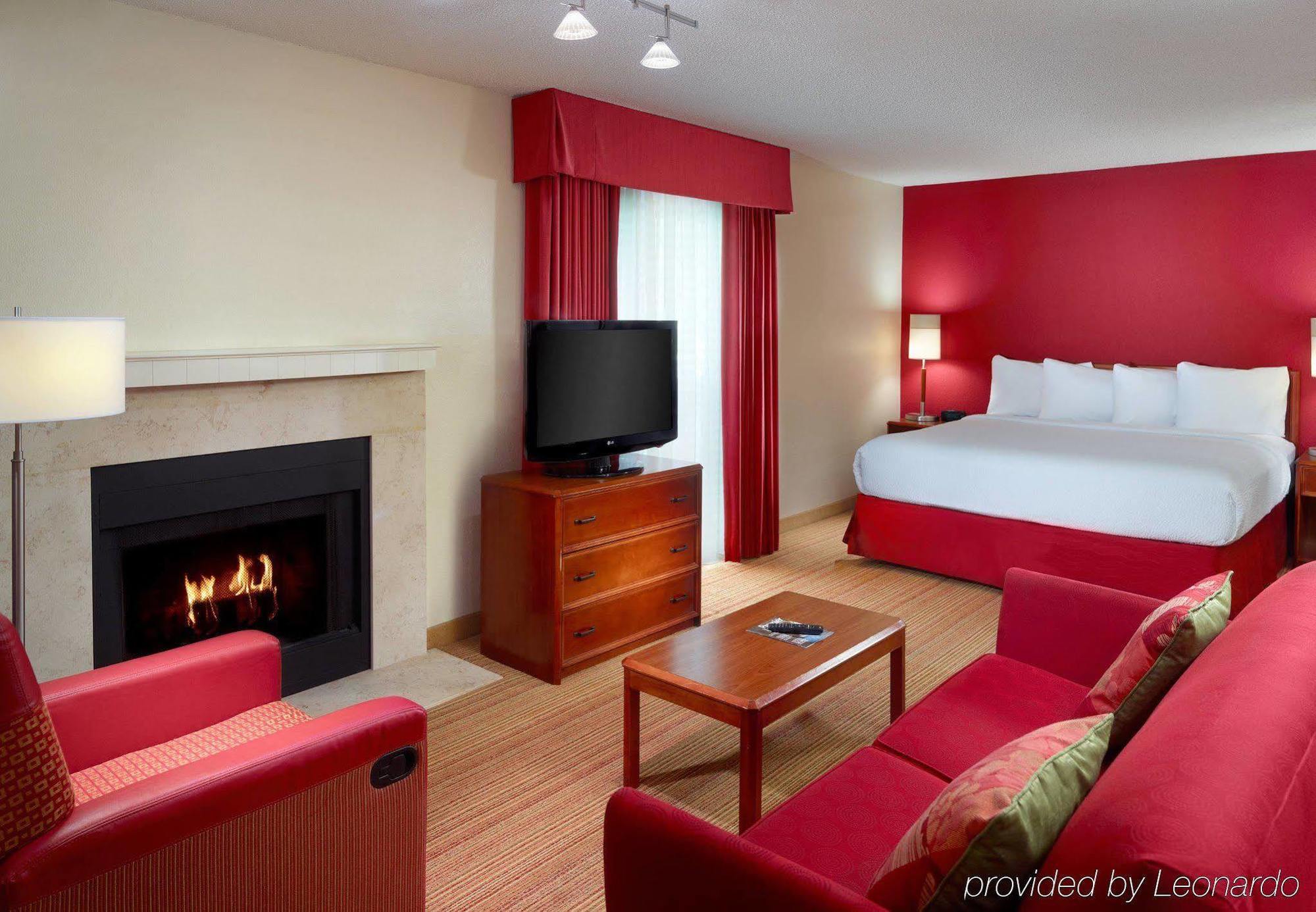 By Marriott Buckhead Hotel 3*