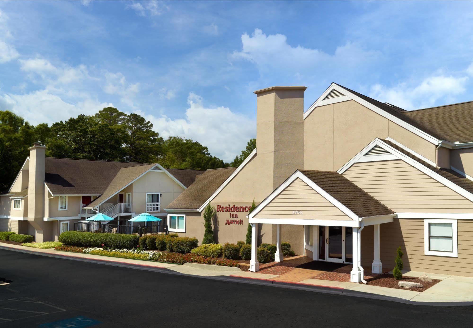 Hotel By Marriott Buckhead 3*