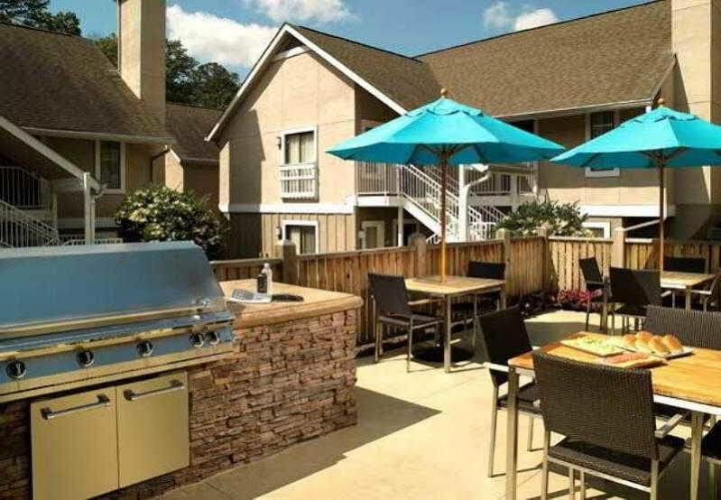 By Marriott Buckhead 3*